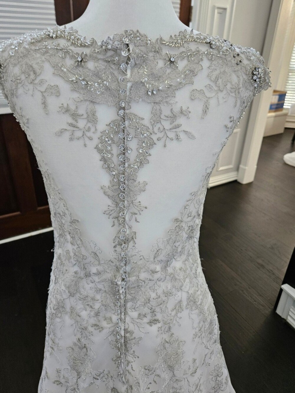 Maggie Sottero Ivory Lace A-Line Wedding Dress - Picture 10 of 11